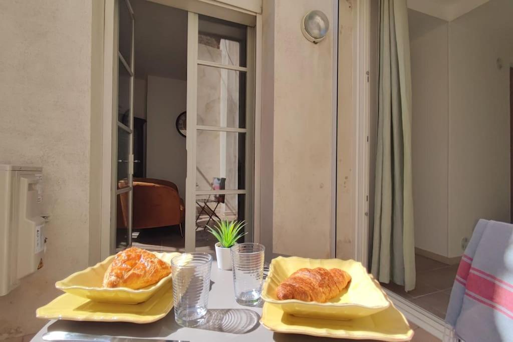 Le Nid - Proche Theatres - Terrasse - Centre-Ville - Clim - Wifi Avignon Eksteriør billede